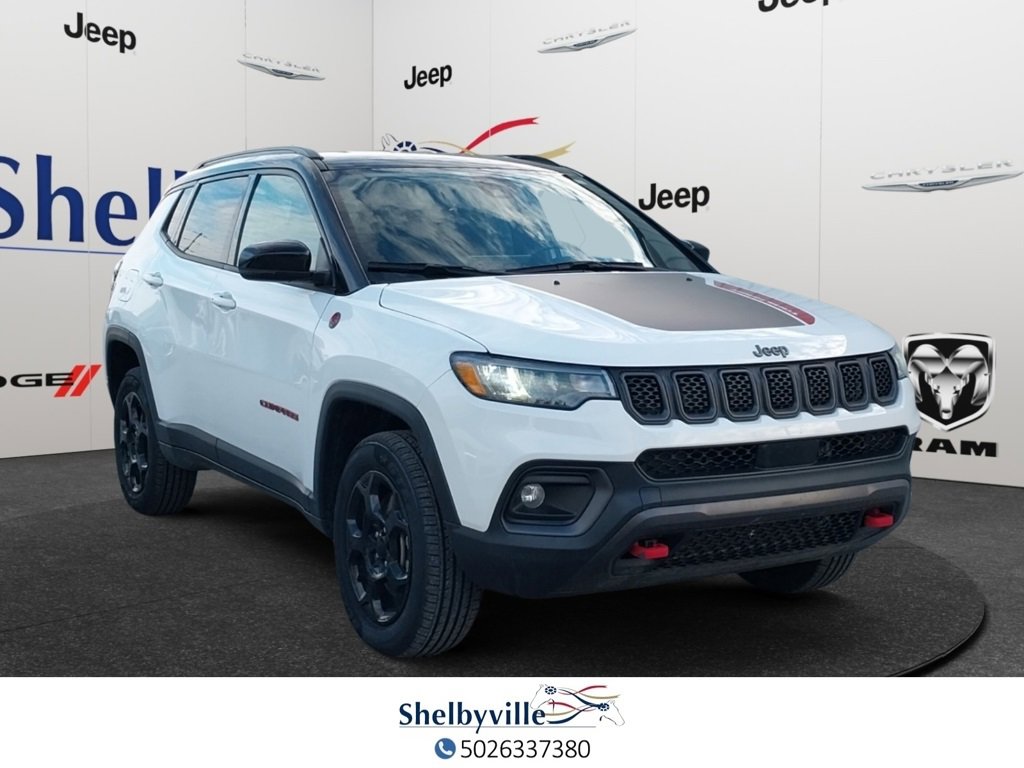 Used 2023 Jeep Compass Trailhawk image 3