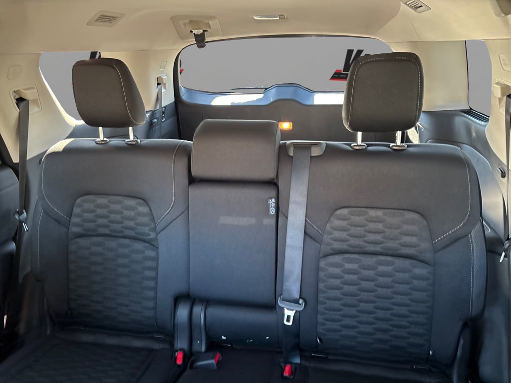 New 2025 Nissan Pathfinder SV image 13