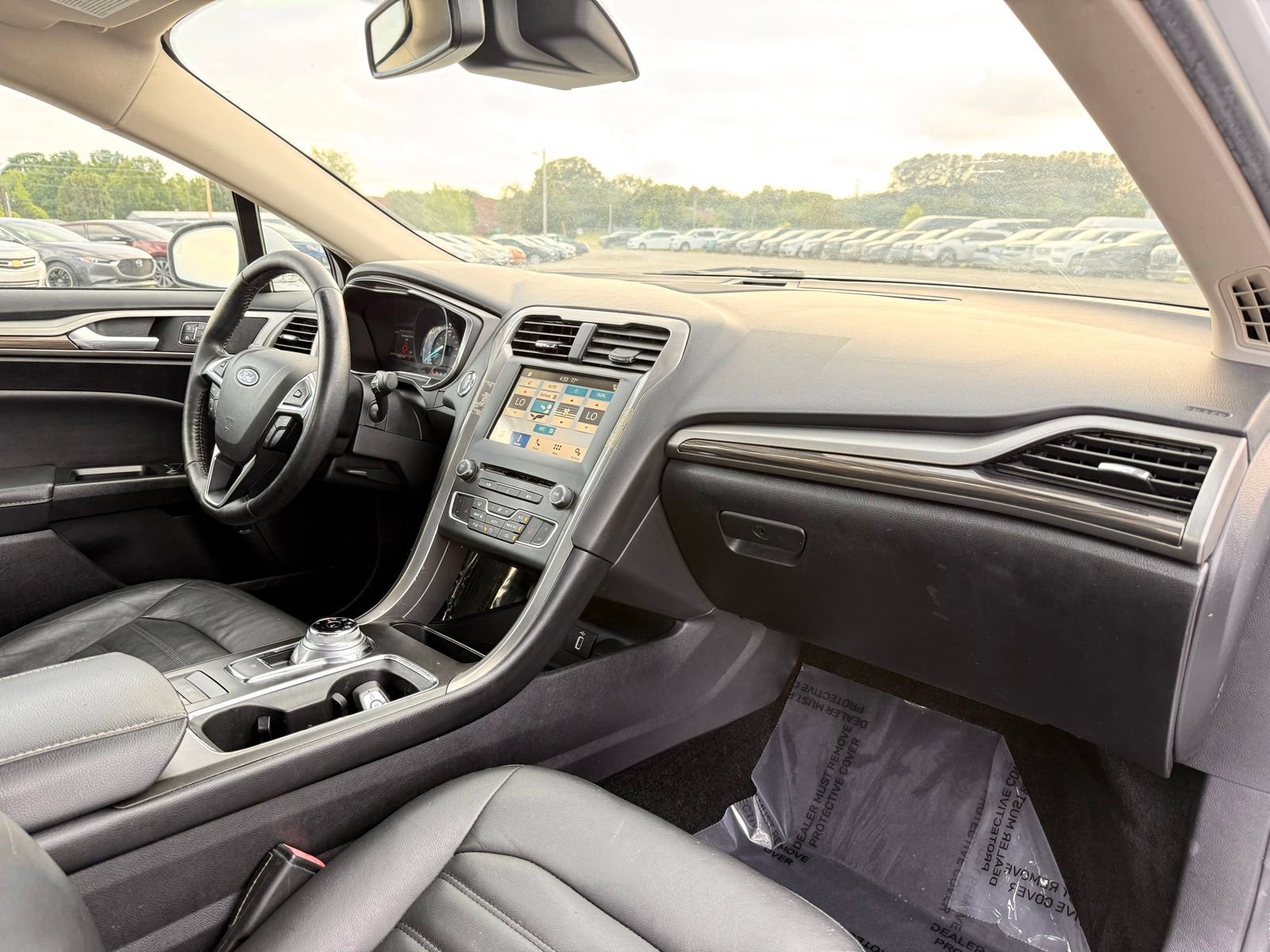 Used 2018 Ford Fusion SE w/ Equipment Group 602A FWD image 22