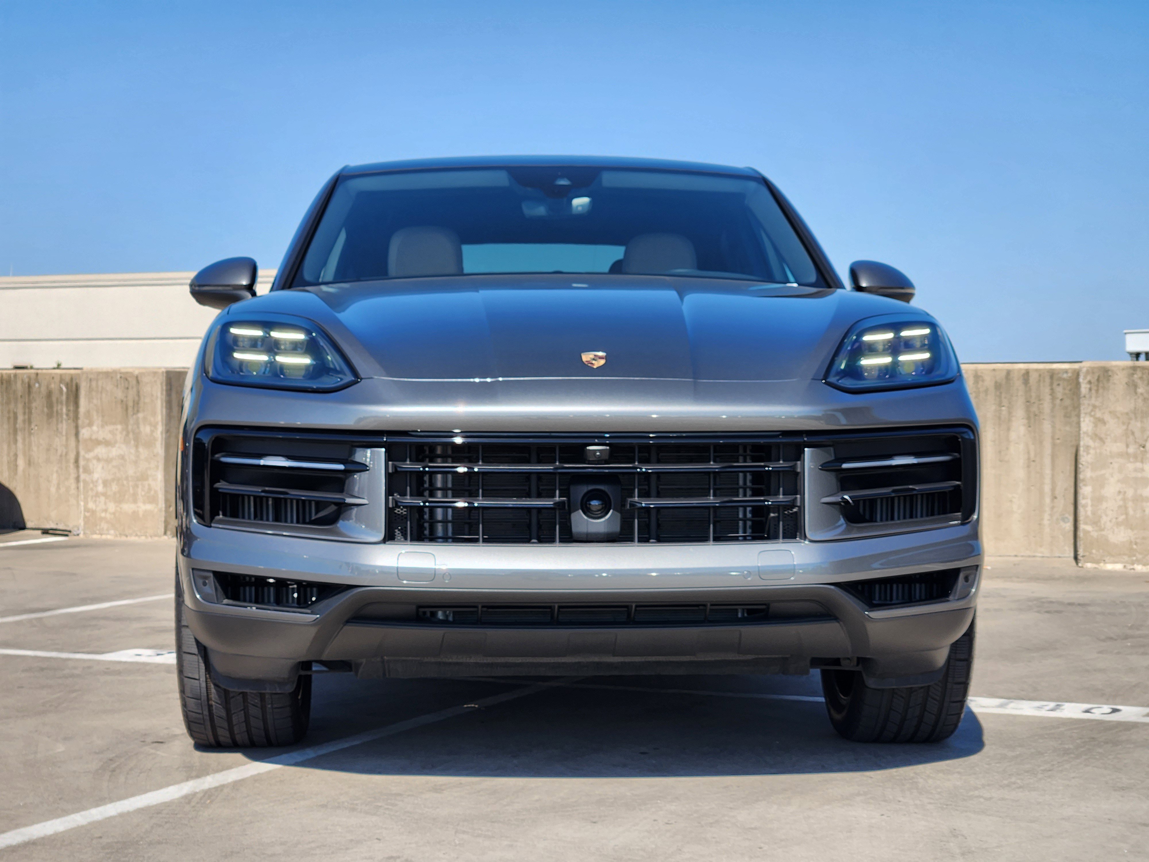 Certified 2025 Porsche Cayenne Coupe image 11
