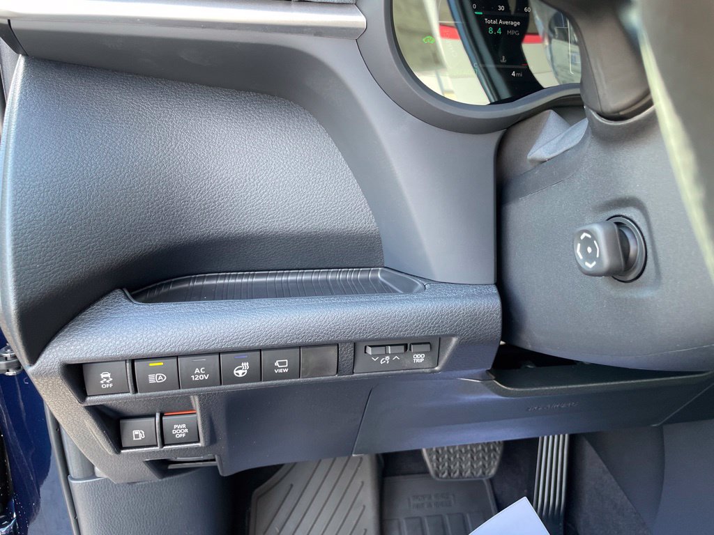 New 2026 Toyota Sienna Platinum AWD/4WD image 11