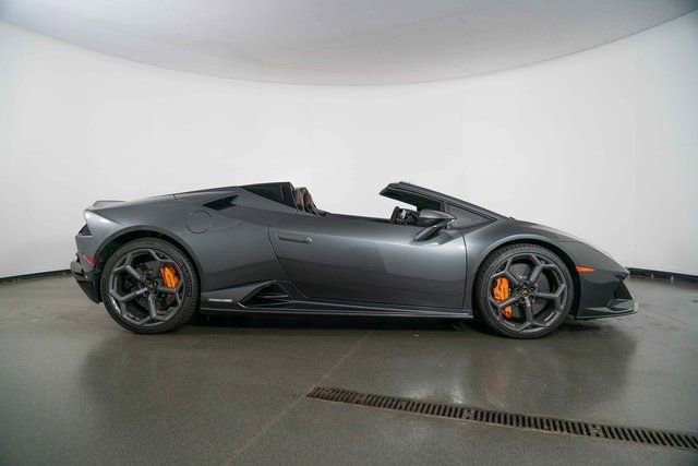 Used 2024 Lamborghini Huracan EVO image 9