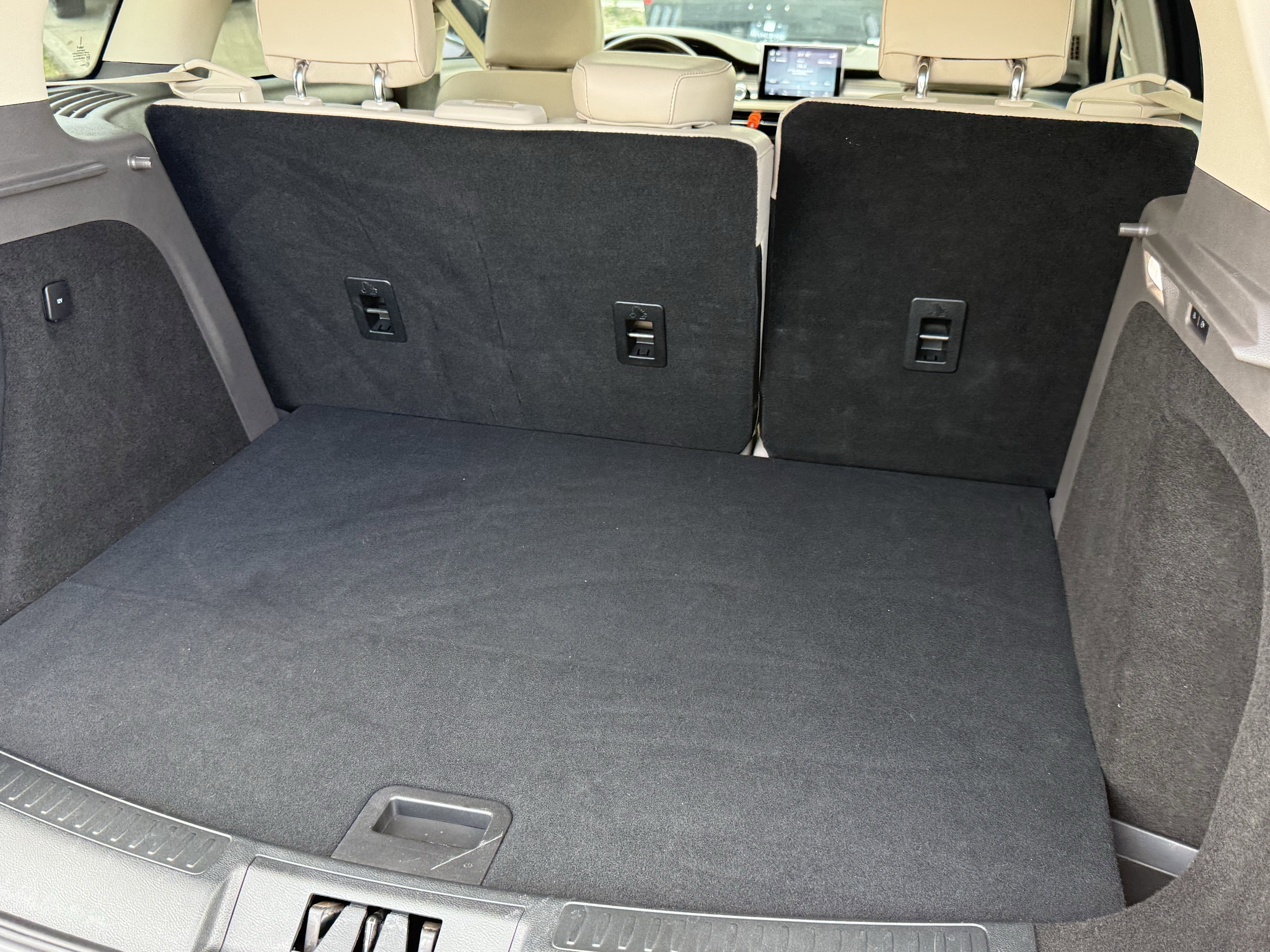 Used 2022 Lincoln Corsair FWD w/ Premium Package image 32