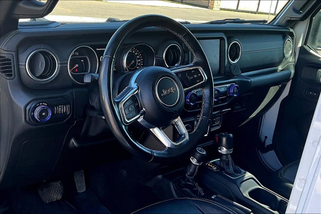 Used 2021 Jeep Wrangler Unlimited Sahara w/ Uconnect 4C Nav & Sound Group image 9