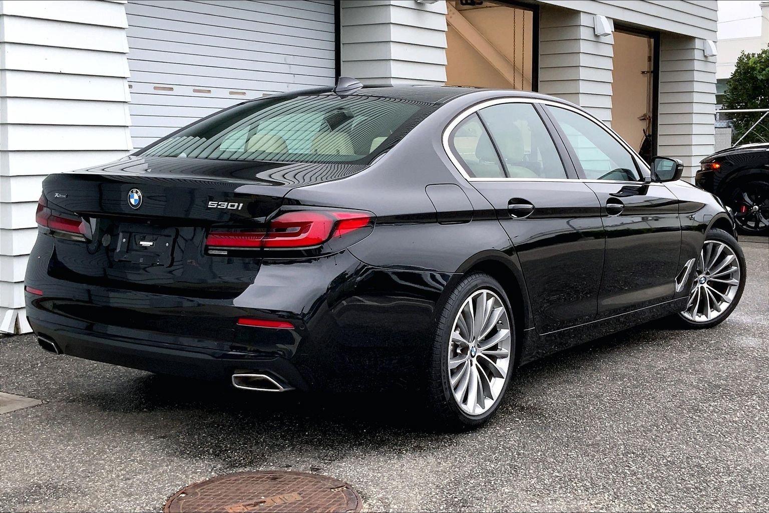 Used 2023 BMW 530i xDrive w/ Convenience Package AWD/4WD image 7