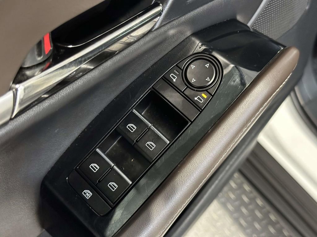 Used 2023 MAZDA CX-30 AWD 2.5 S w/ Premium Package image 30