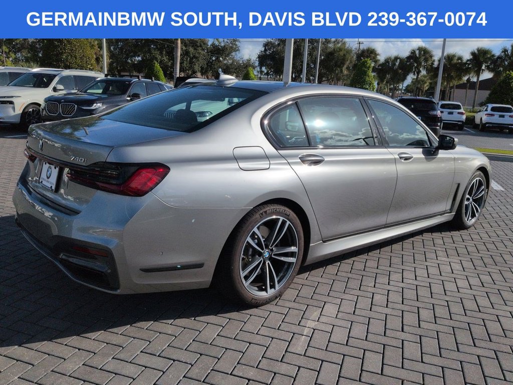 Used 2022 BMW 740i xDrive w/ M Sport Package AWD/4WD image 5