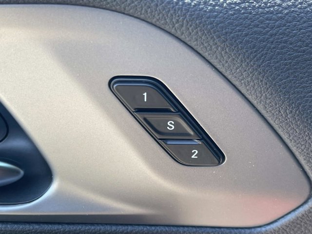 New 2027 Chrysler Pacifica Limited FWD image 22