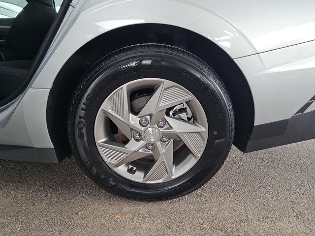 New 2026 Hyundai Sonata SE FWD image 11