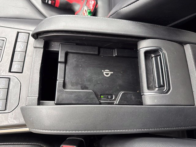 Used 2021 Toyota Highlander XLE AWD/4WD image 22