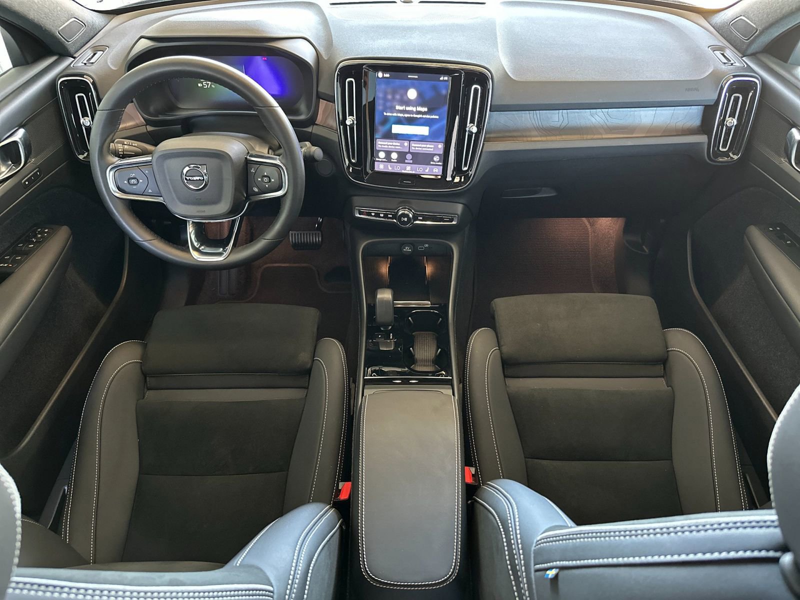 Certified 2023 Volvo C40 P8 Recharge Plus AWD/4WD image 4