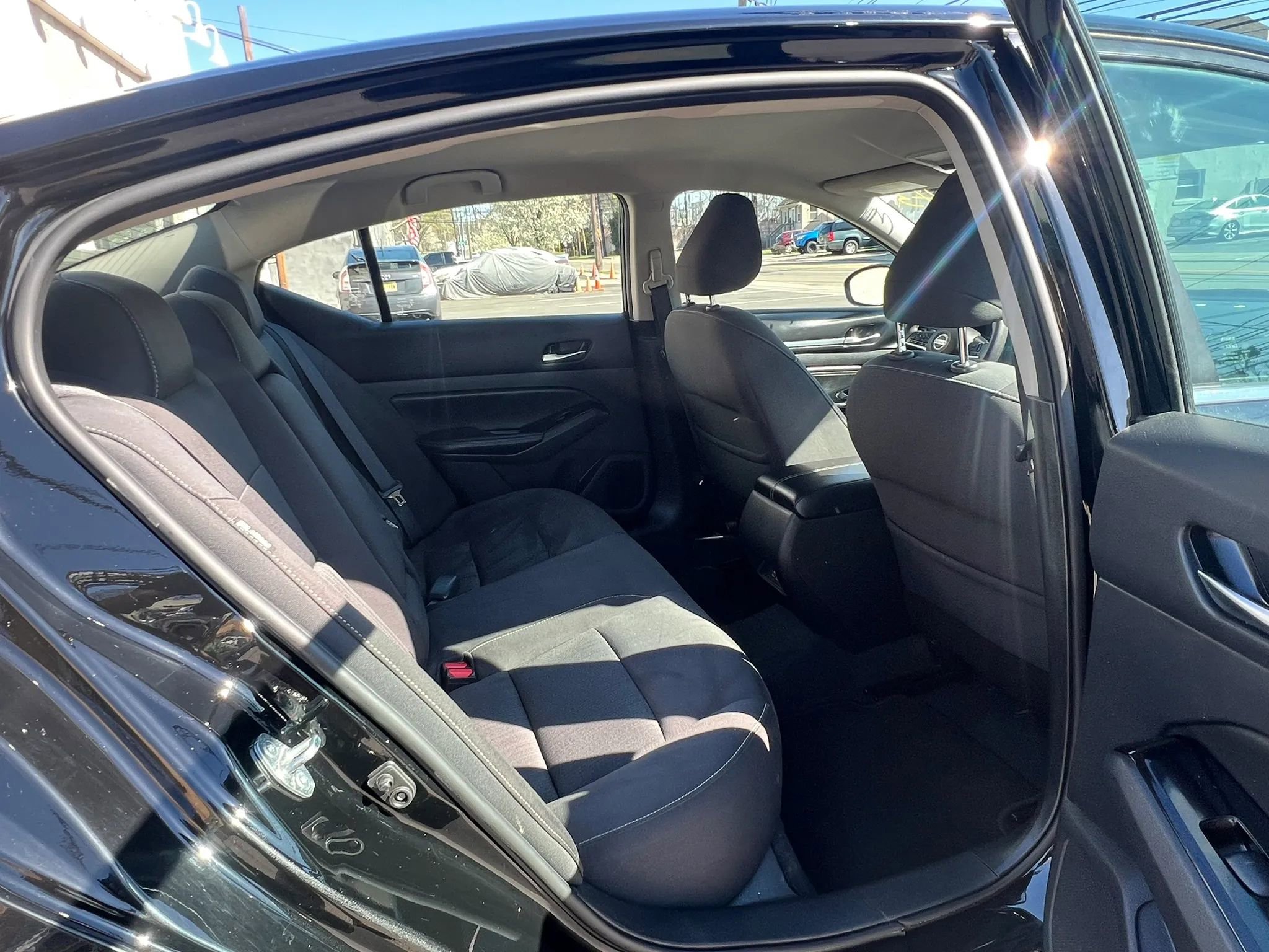 Used 2021 Nissan Altima 2.5 SV FWD image 29