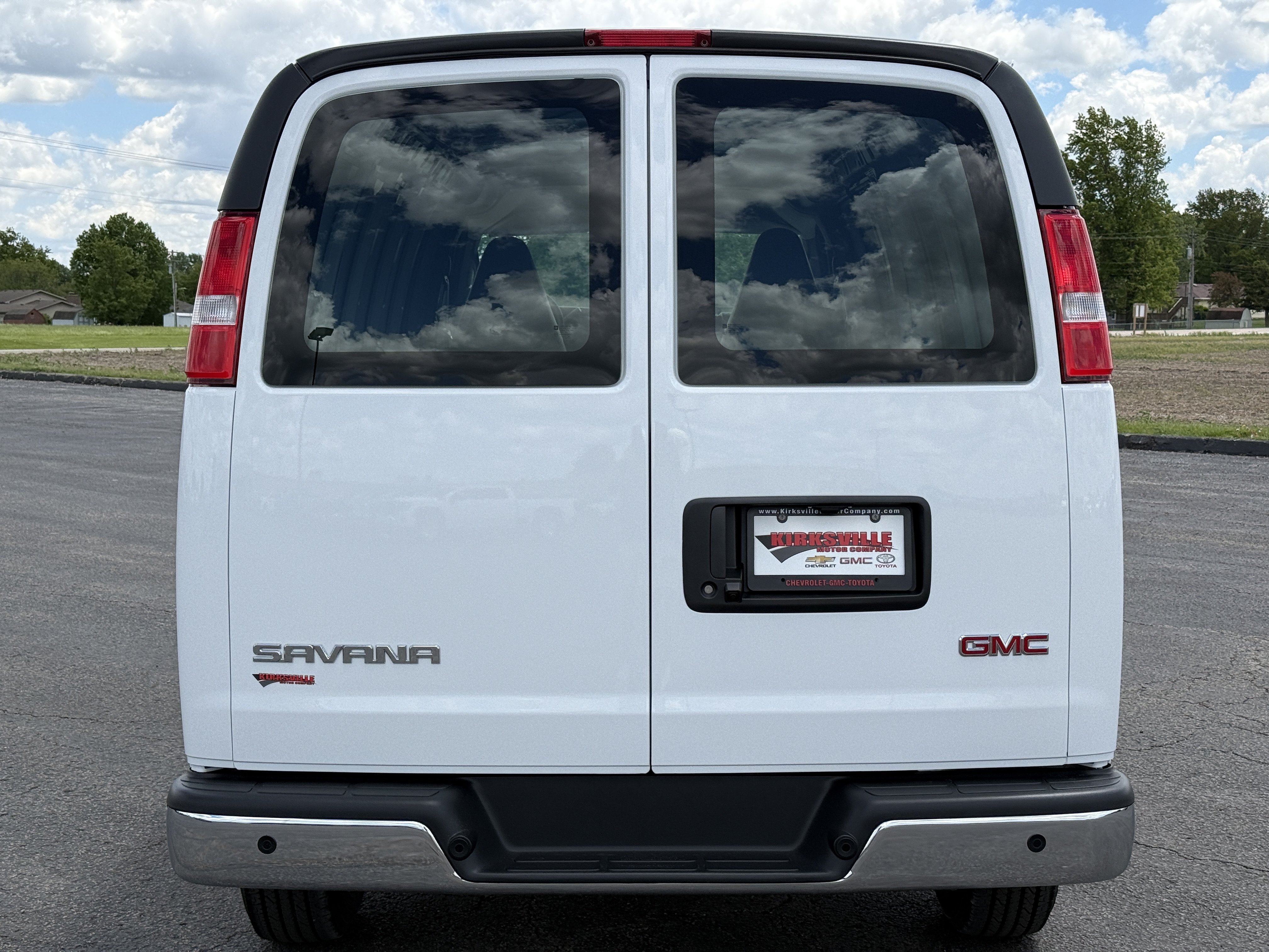 New 2026 GMC Savana 3500 Extended w/ Driver Convenience Package RWD image 5