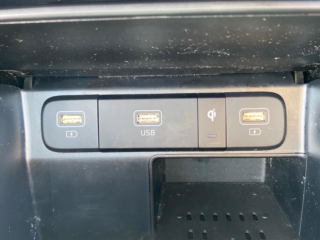 Certified 2023 Kia Sorento EX AWD/4WD image 16