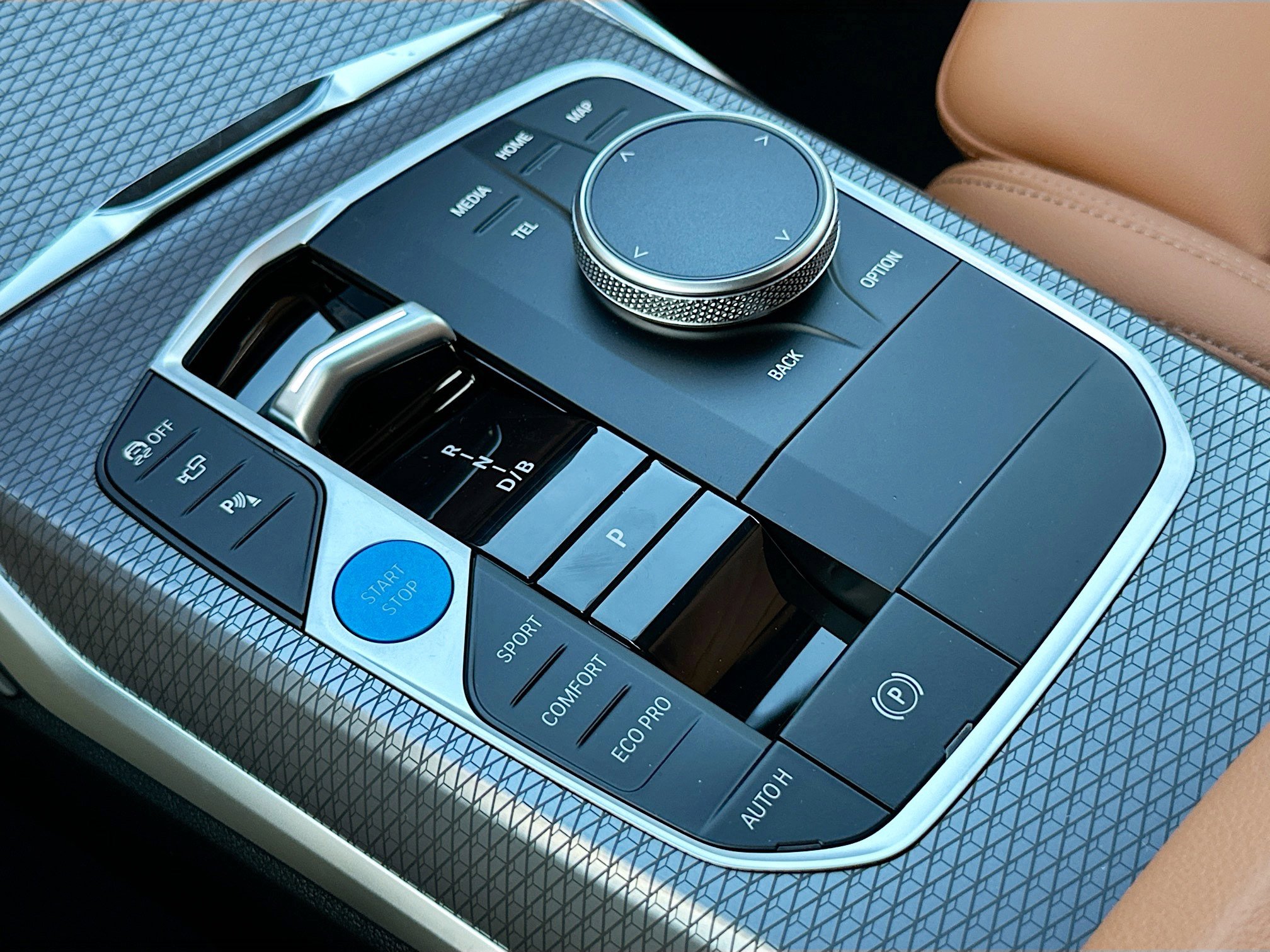 New 2026 BMW i4 eDrive40 w/ Parking Assistance Package image 14