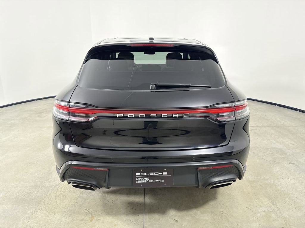 Certified 2024 Porsche Macan image 6