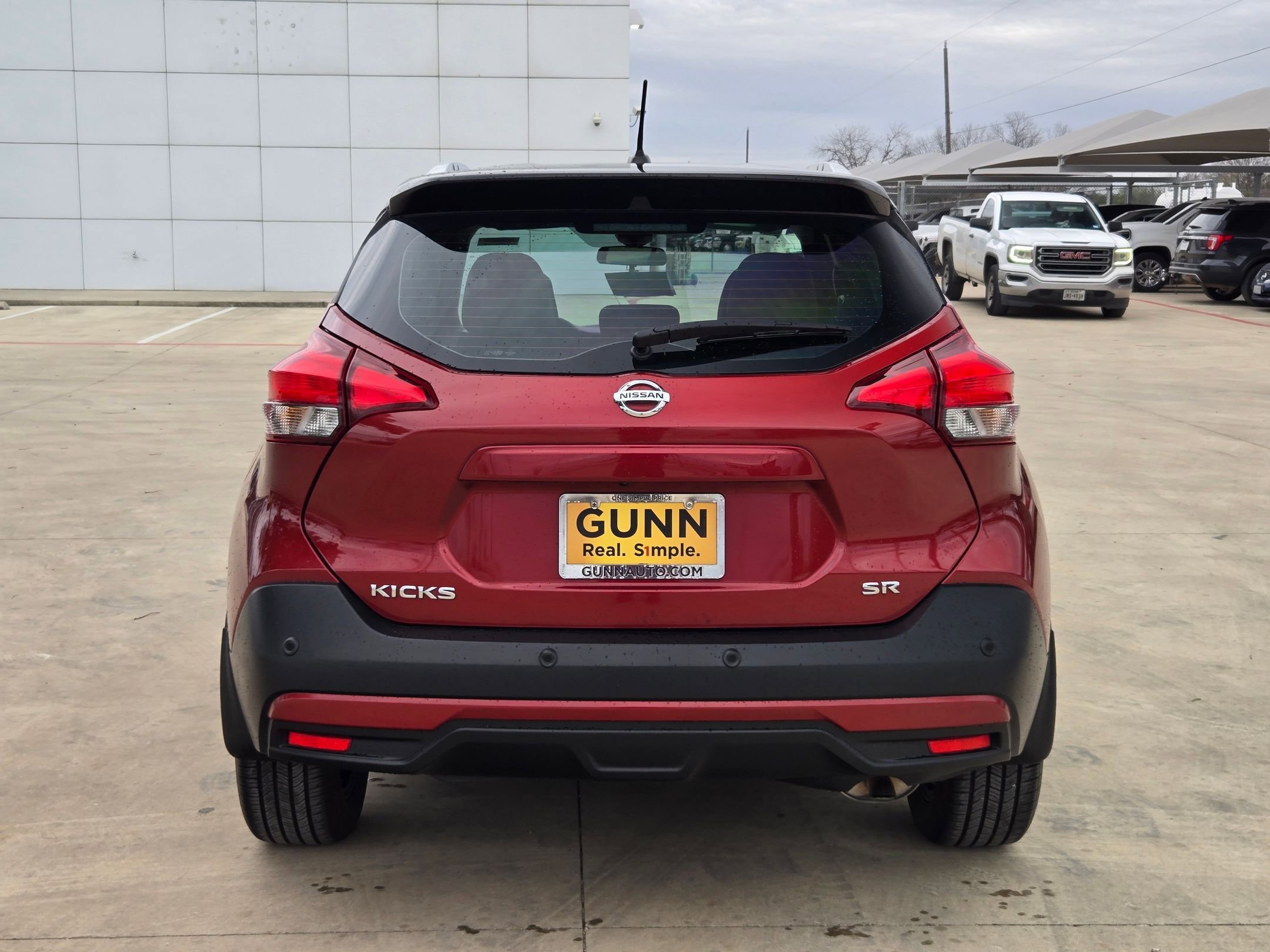 Used 2020 Nissan Kicks SR w/ SR Premium Package image 4