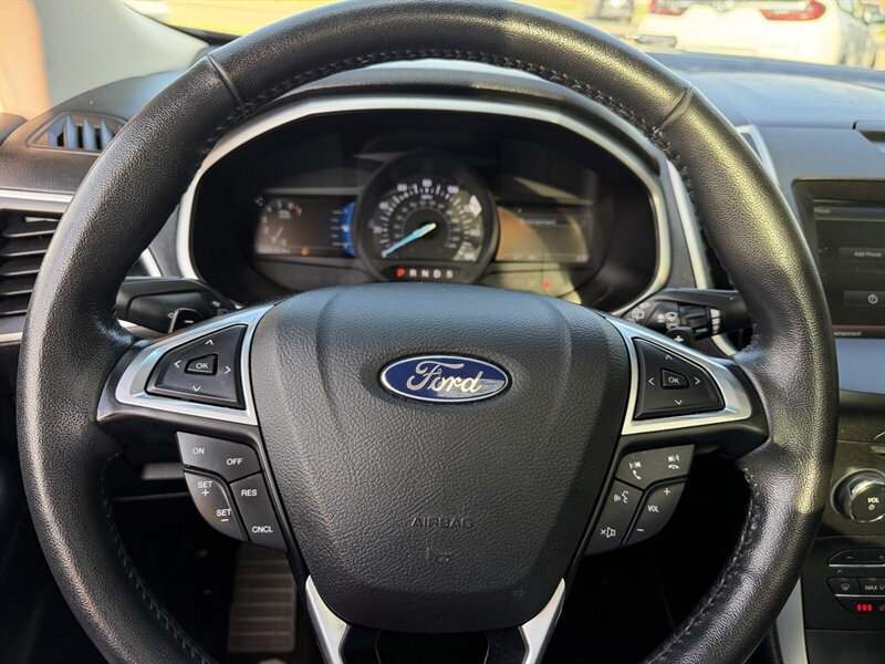 Used 2015 Ford Edge SEL w/ Equipment Group 201A AWD/4WD image 19