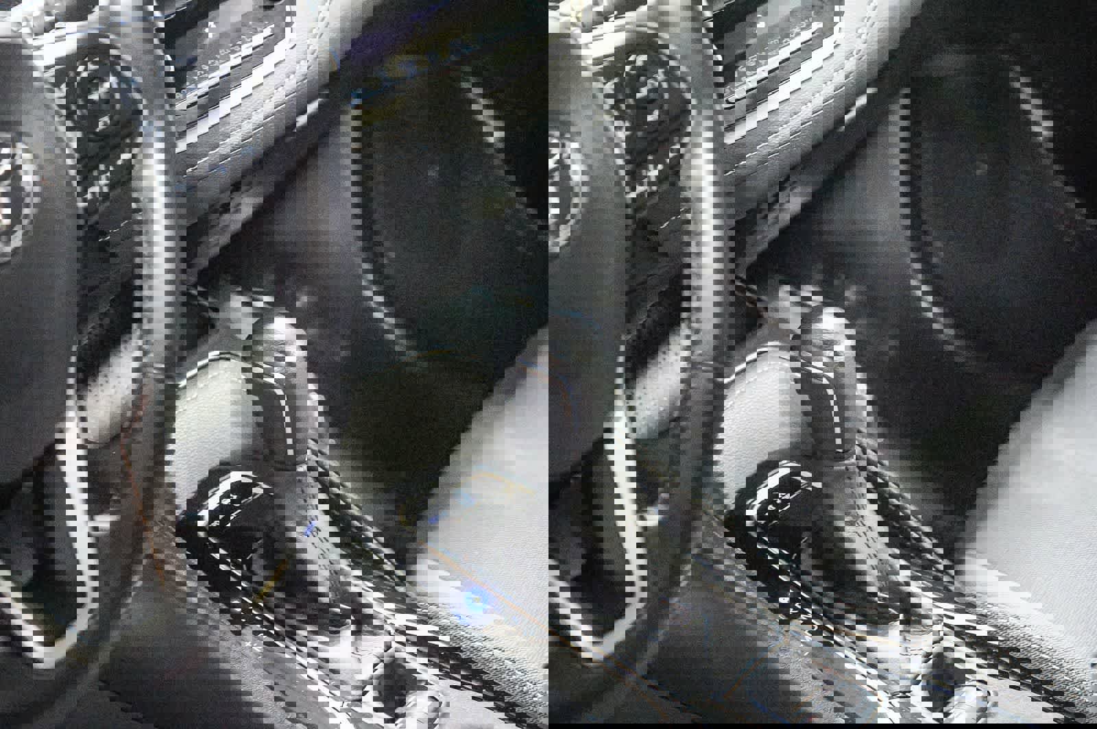 Certified 2020 Toyota Corolla SE w/ SE Preferred Package FWD image 24