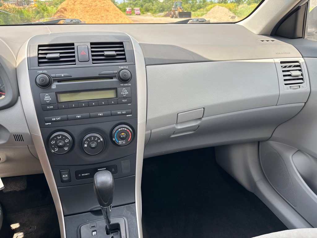 Used 2009 Toyota Corolla FWD image 13