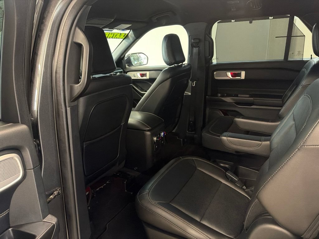 Certified 2020 Ford Explorer Limited w/ Hybrid Equipment Group 310A AWD/4WD image 57