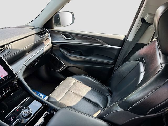 Used 2022 Jeep Grand Cherokee L Limited image 25