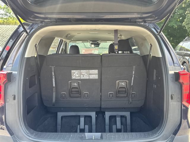 Used 2025 Kia Carnival FWD image 13