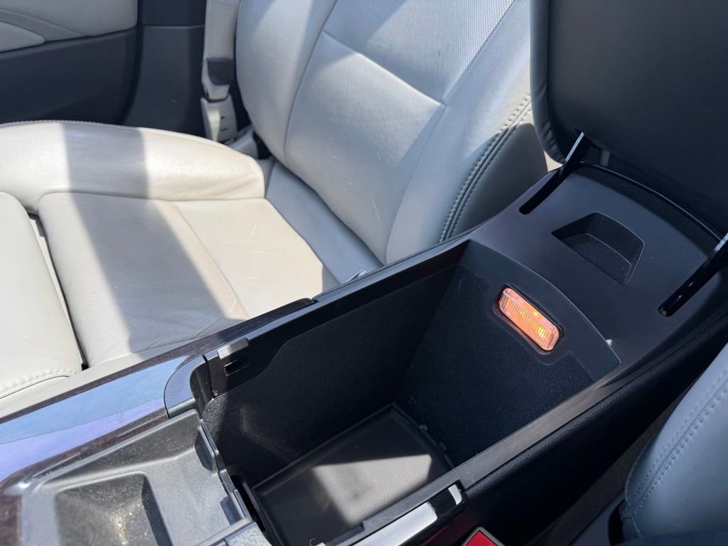 Used 2013 Cadillac XTS Premium FWD image 18