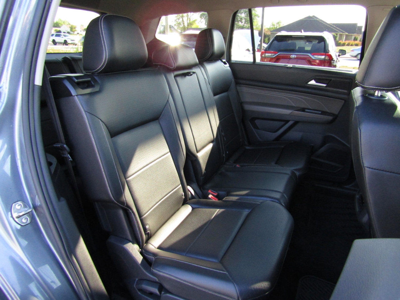 Used 2022 Volkswagen Atlas SE image 28