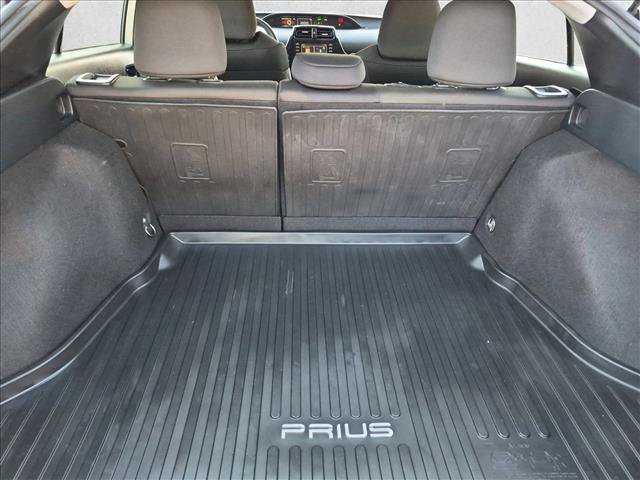 Used 2021 Toyota Prius L Eco FWD image 6