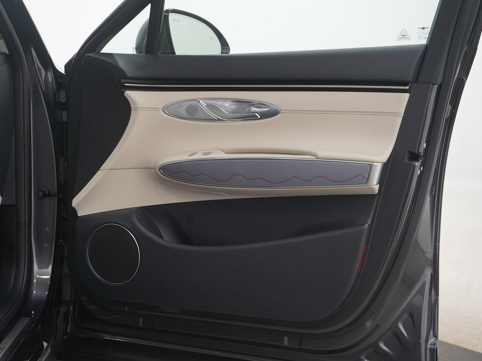 Used 2024 Genesis GV70 2.5T Advanced w/ Advanced Package image 12