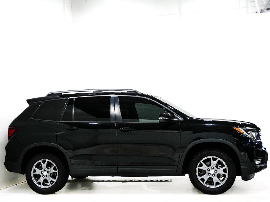 Used 2025 Honda Passport TrailSport image 5