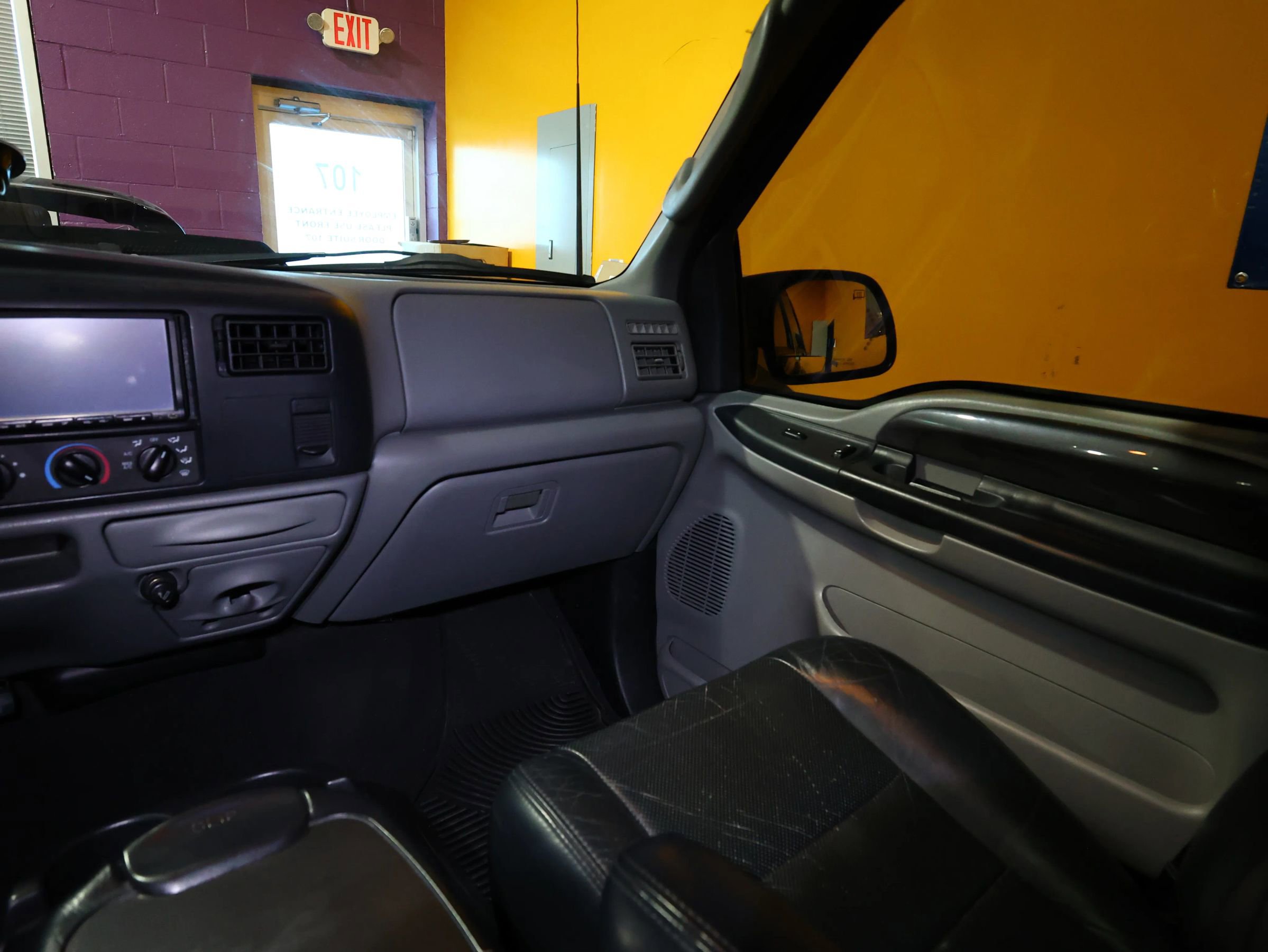 Used 2003 Ford F350 XLT image 57