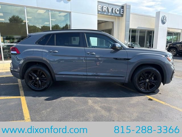 Used 2023 Volkswagen Atlas Cross Sport SEL R-Line AWD/4WD image 9