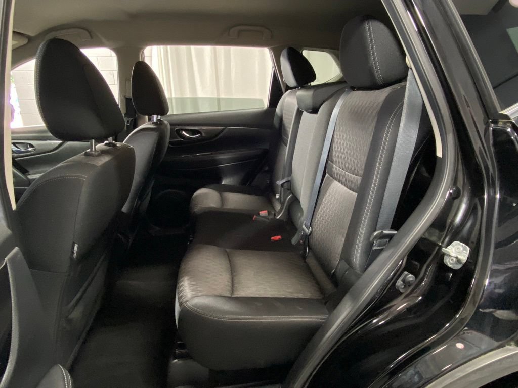 Used 2018 Nissan Rogue SV w/ Premium Package AWD/4WD image 28