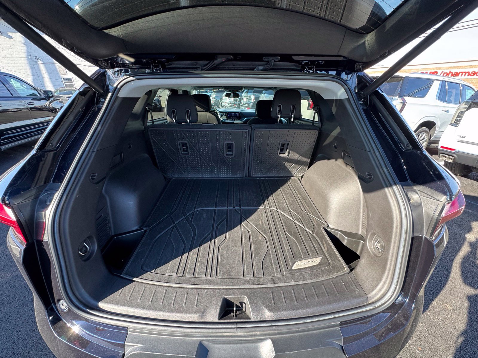 Used 2020 Chevrolet Blazer LT FWD image 27