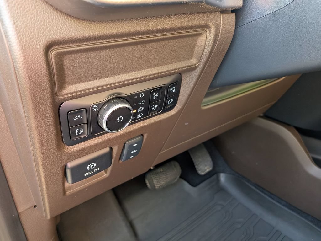 Used 2025 Ford F150 King Ranch w/ FX4 Off-Road Package AWD/4WD image 12