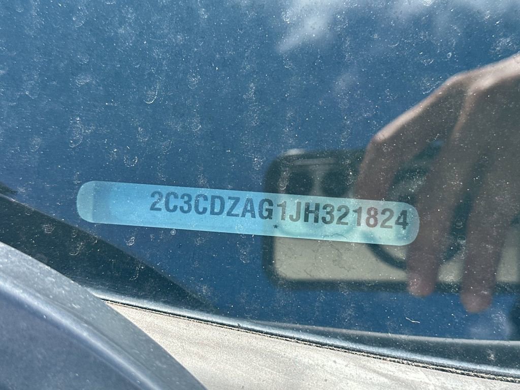 Used 2018 Dodge Challenger SXT image 4