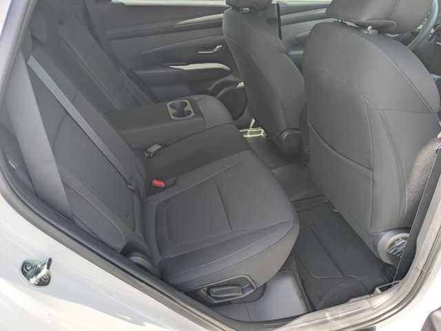 Used 2025 Hyundai Tucson SE image 14