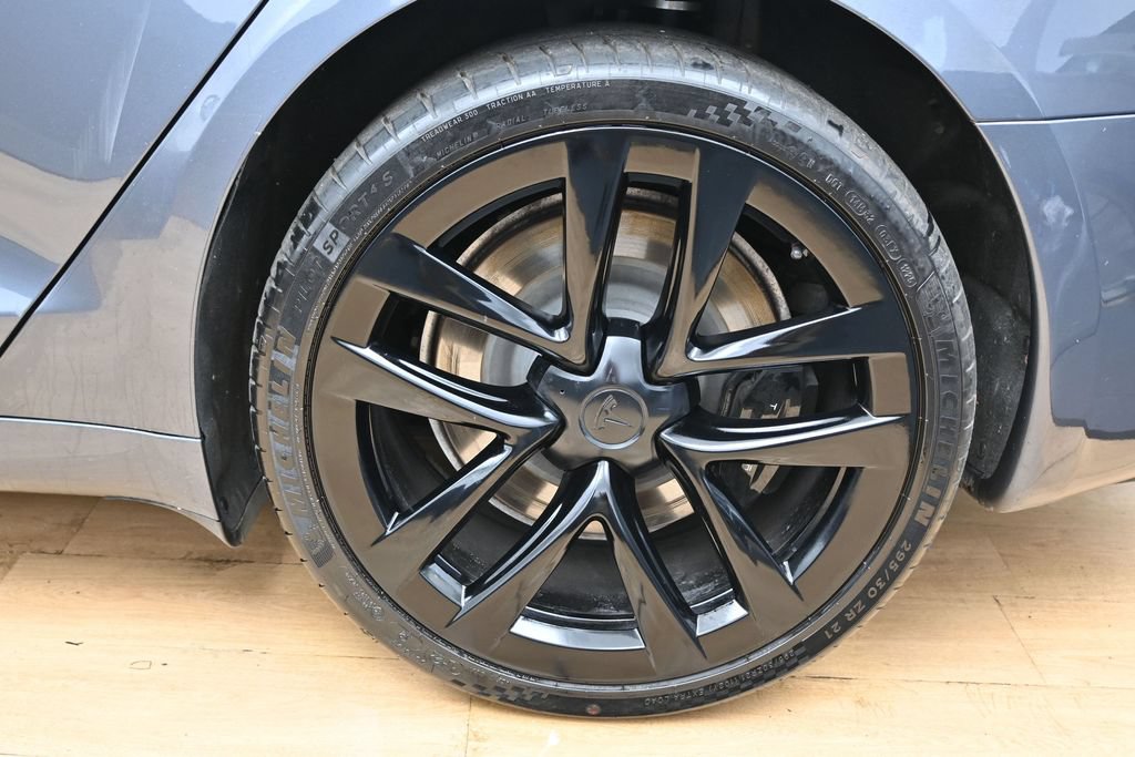 Used 2022 Tesla Model S AWD/4WD image 11