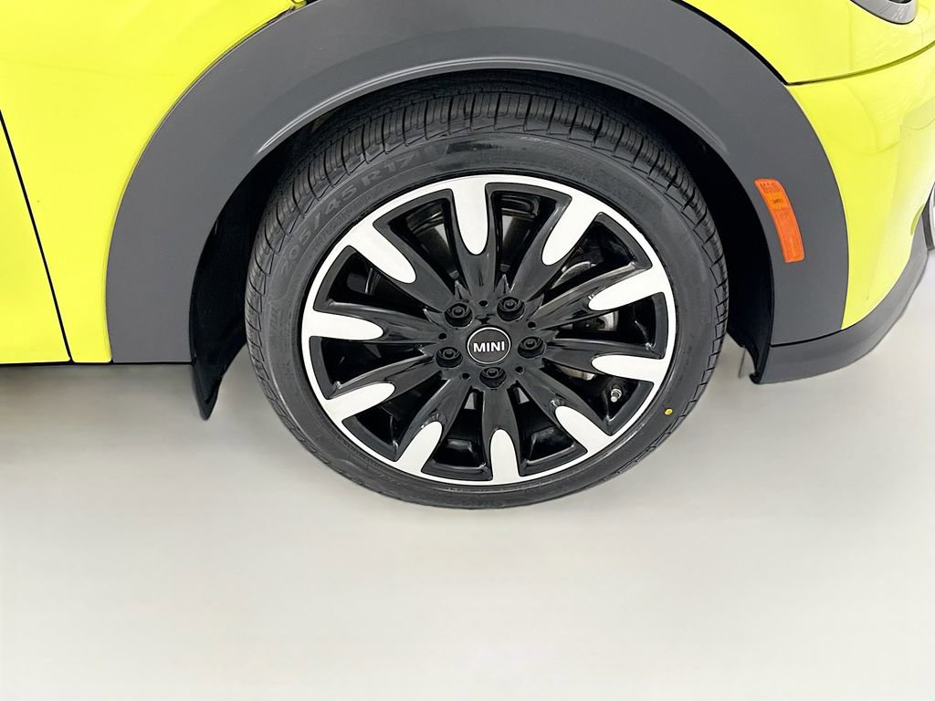 Certified 2024 MINI Cooper S image 32