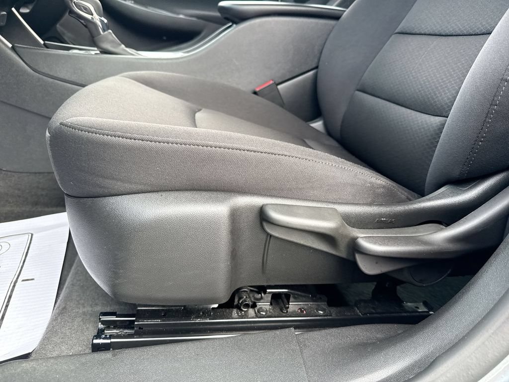Used 2024 Chevrolet Malibu LS FWD image 12