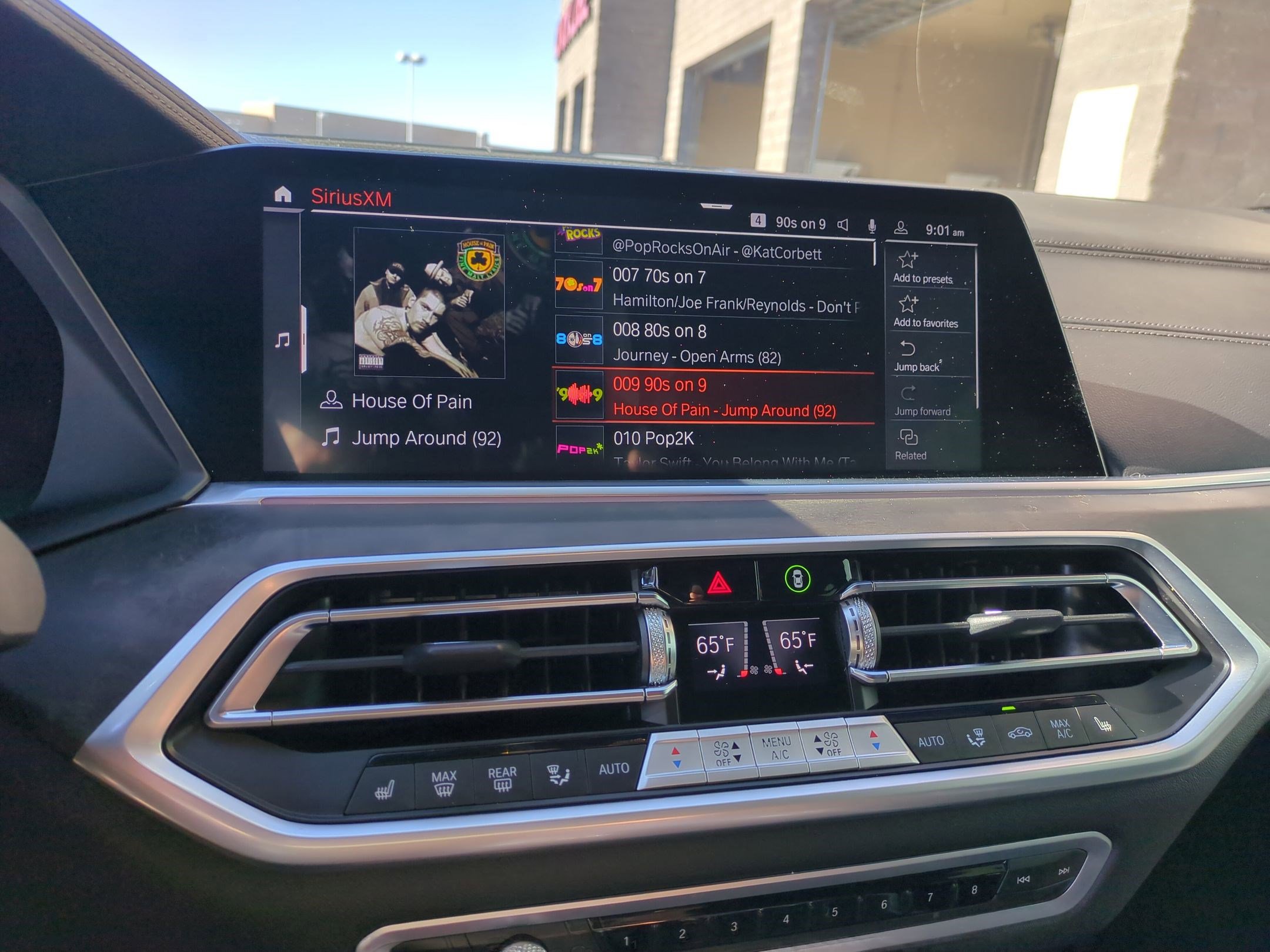 Used 2023 BMW X5 xDrive40i w/ M Sport Package image 19