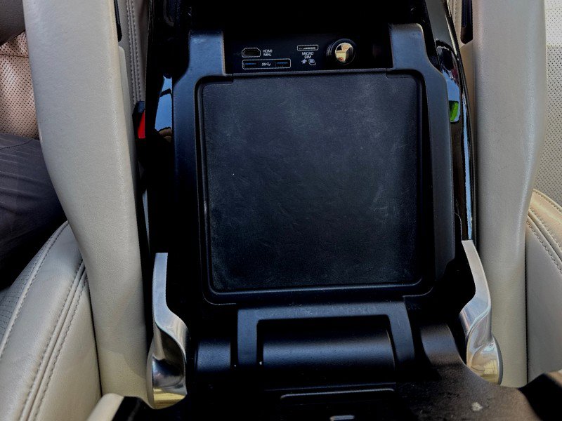 Used 2018 Land Rover Range Rover HSE image 22