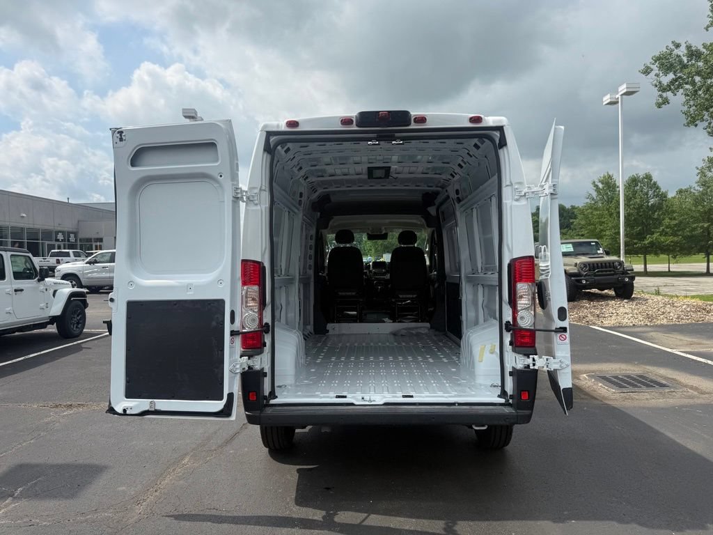 New 2026 RAM ProMaster 2500 w/ Convenience Group FWD image 33