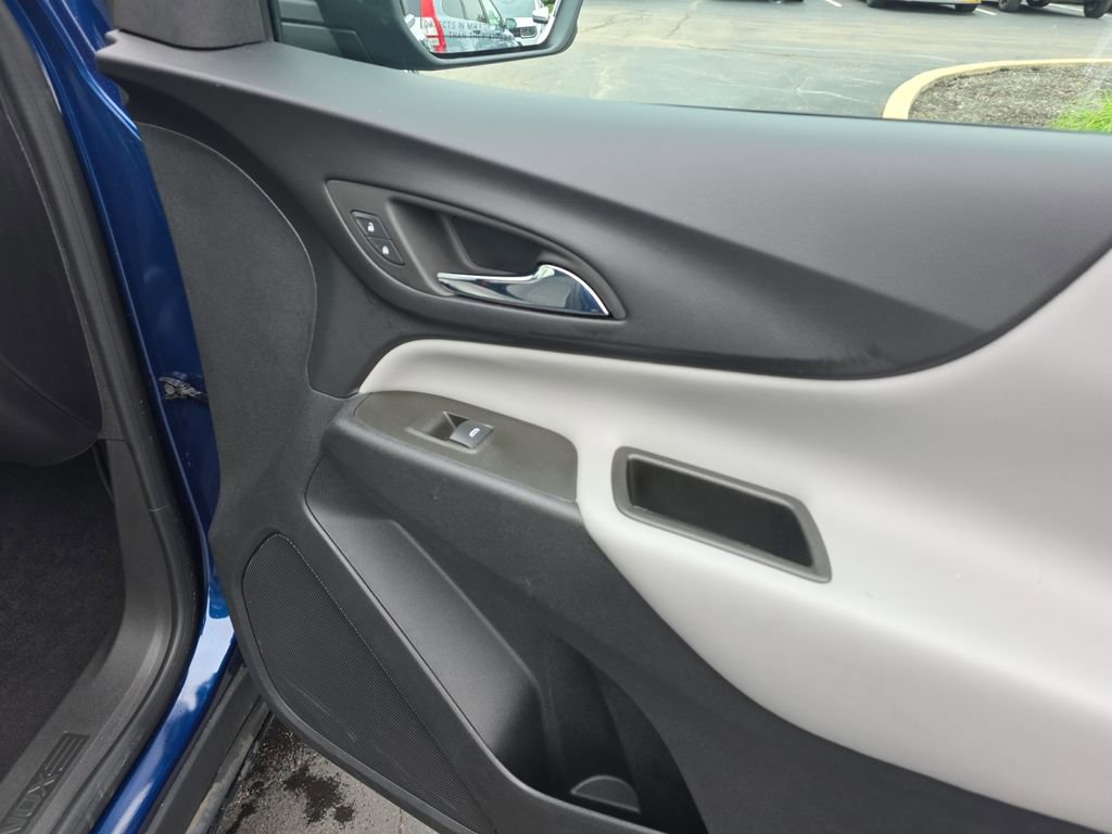 Used 2023 Chevrolet Equinox LS AWD/4WD image 21
