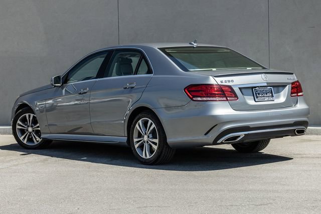 Used 2014 Mercedes-Benz E 250 BlueTEC Sedan image 3