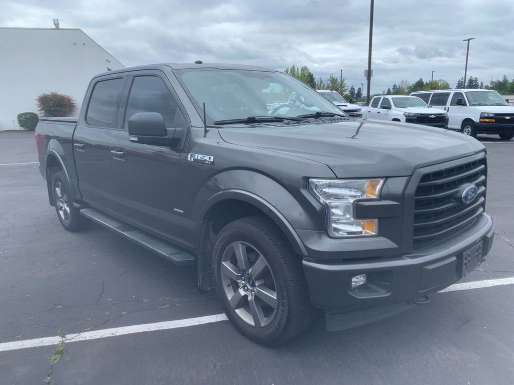 Used 2017 Ford F150 XLT w/ Equipment Group 302A Luxury AWD/4WD image 5