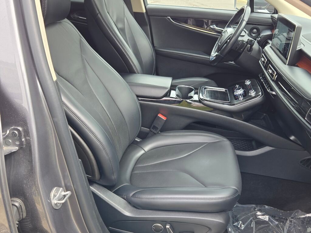 Used 2021 Lincoln Nautilus Reserve w/ Monochromatic Package image 8