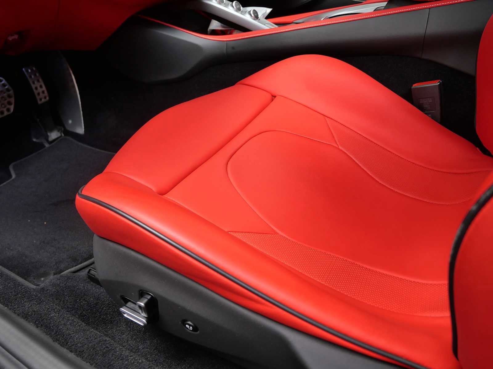 Certified 2023 Ferrari Portofino M image 19